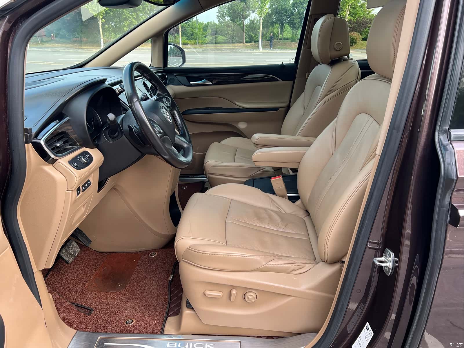 Buick GL8, 2017 12