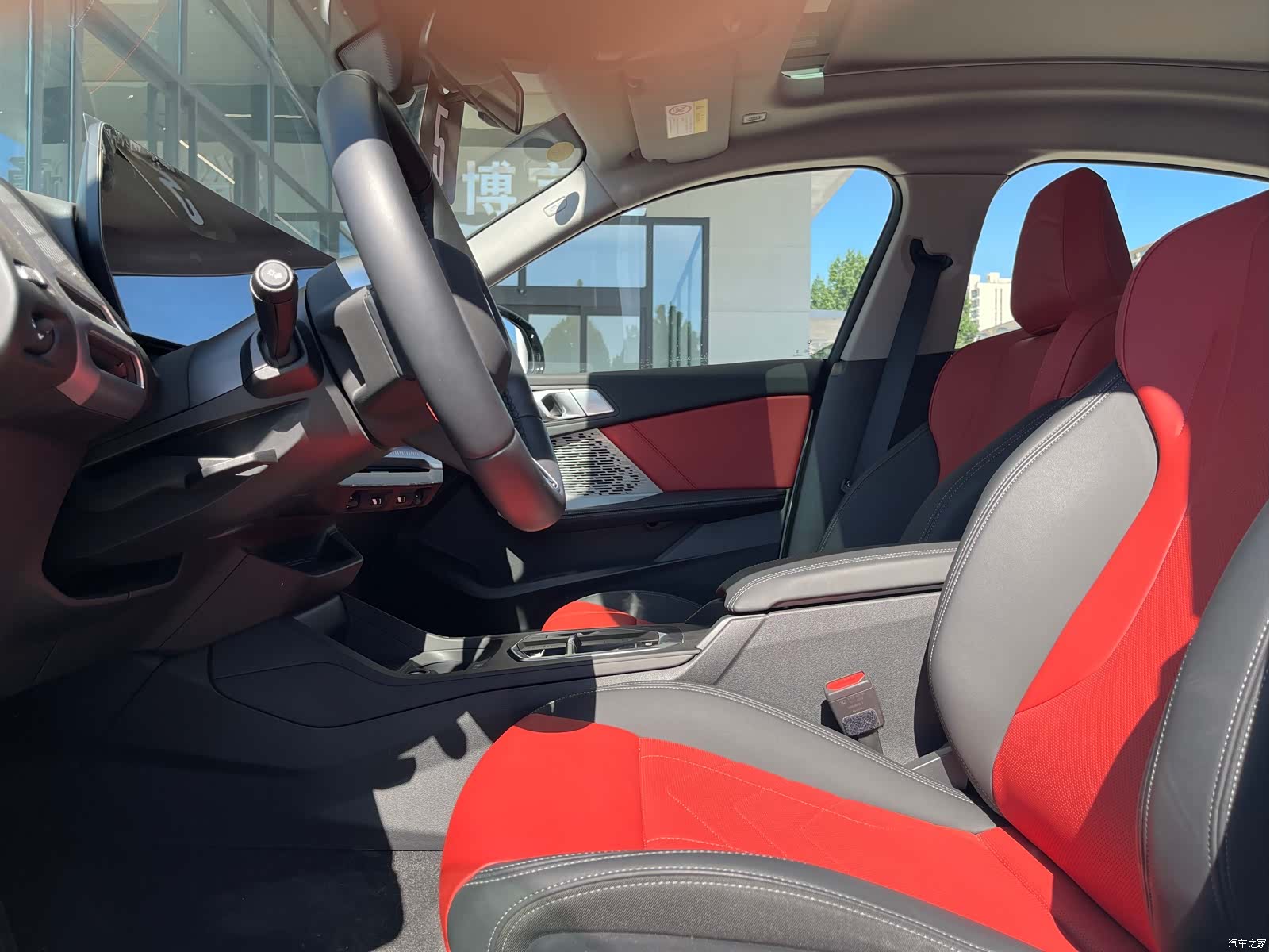 BMW 2 Series, 2025 10