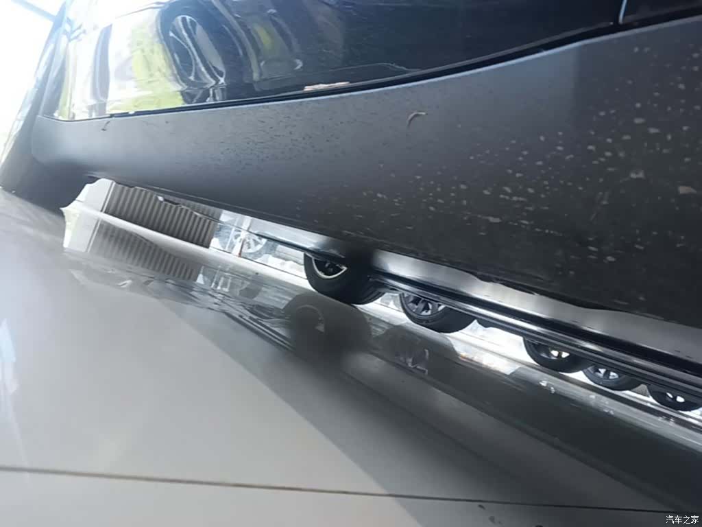 Tesla Model Y, 2026 21