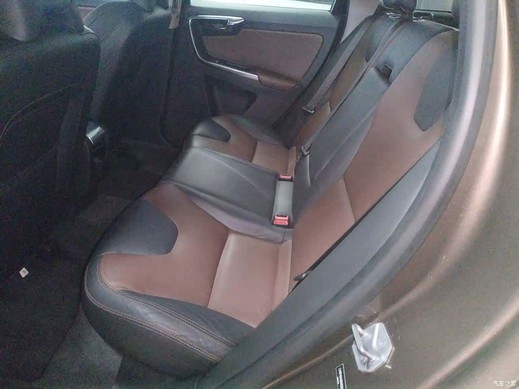 Volvo XC60, 2016 13