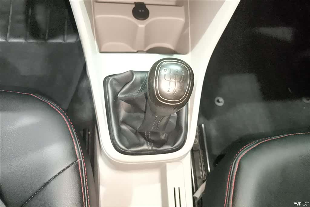 Skoda Rapid, 2014 16