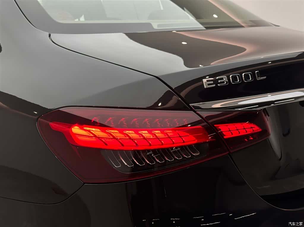 Mercedes-Benz E-Class, 2021 21