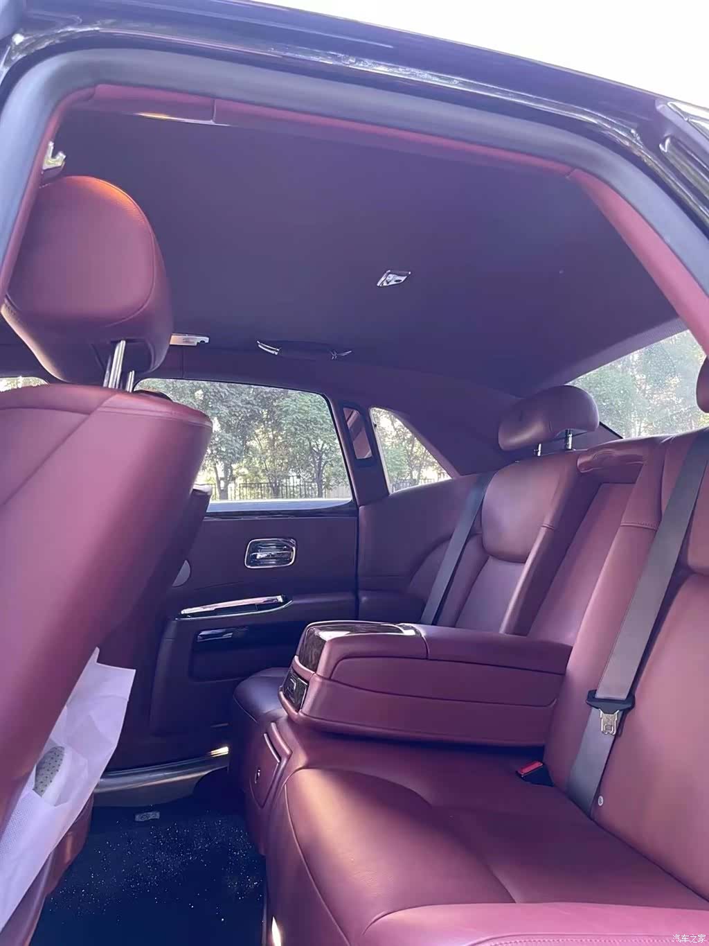 Rolls-Royce Ghost, 2016 6