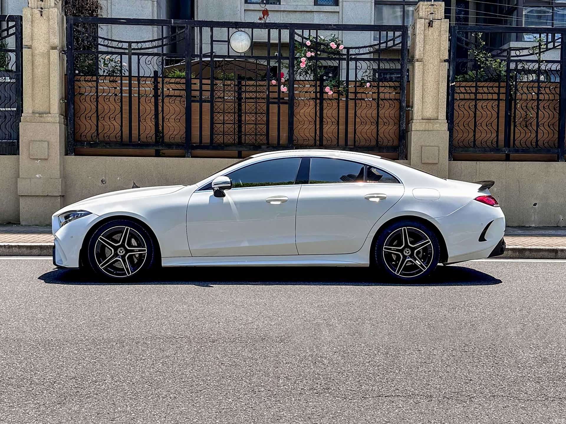 Mercedes-Benz CLS, 2023 3