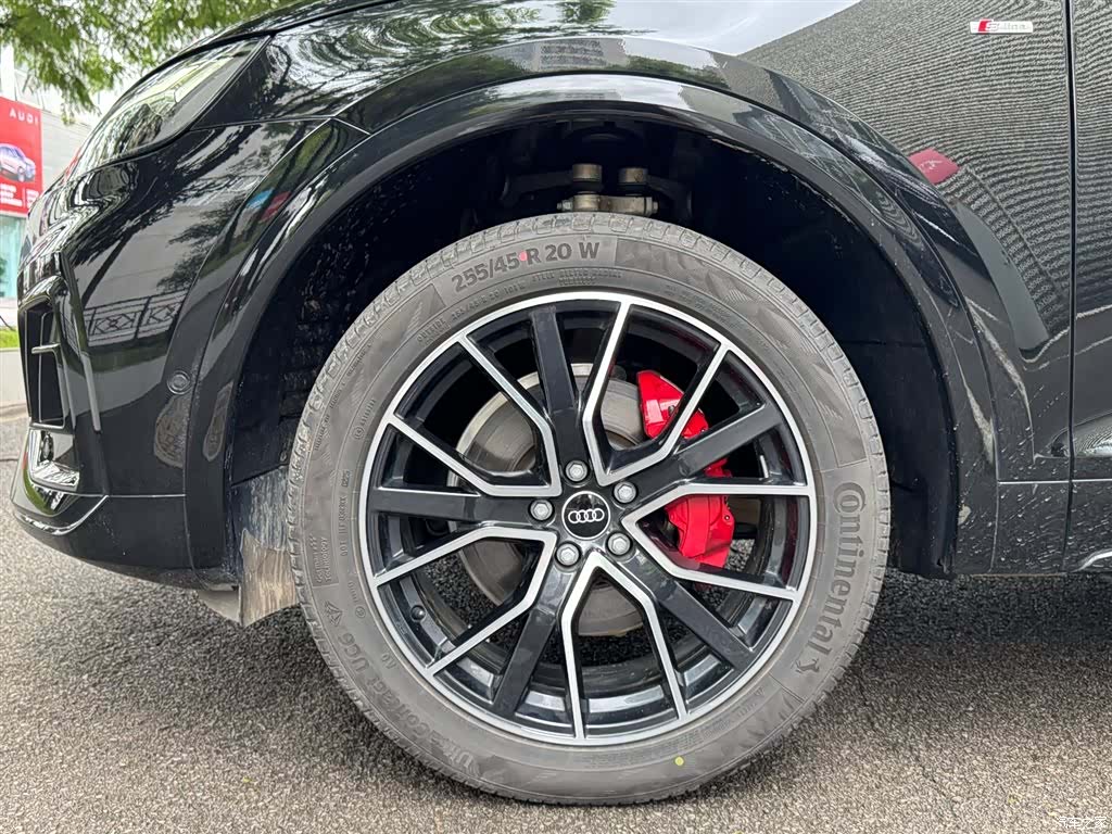 Audi Q5L, 2025 12