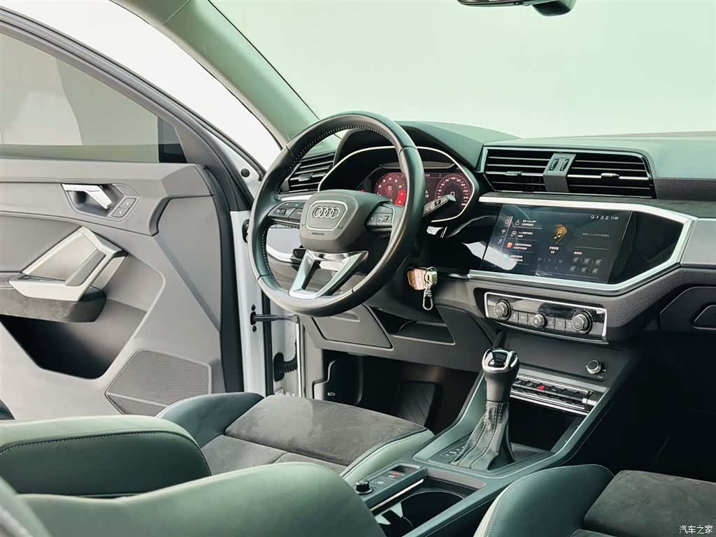 Audi Q3, 2022 16