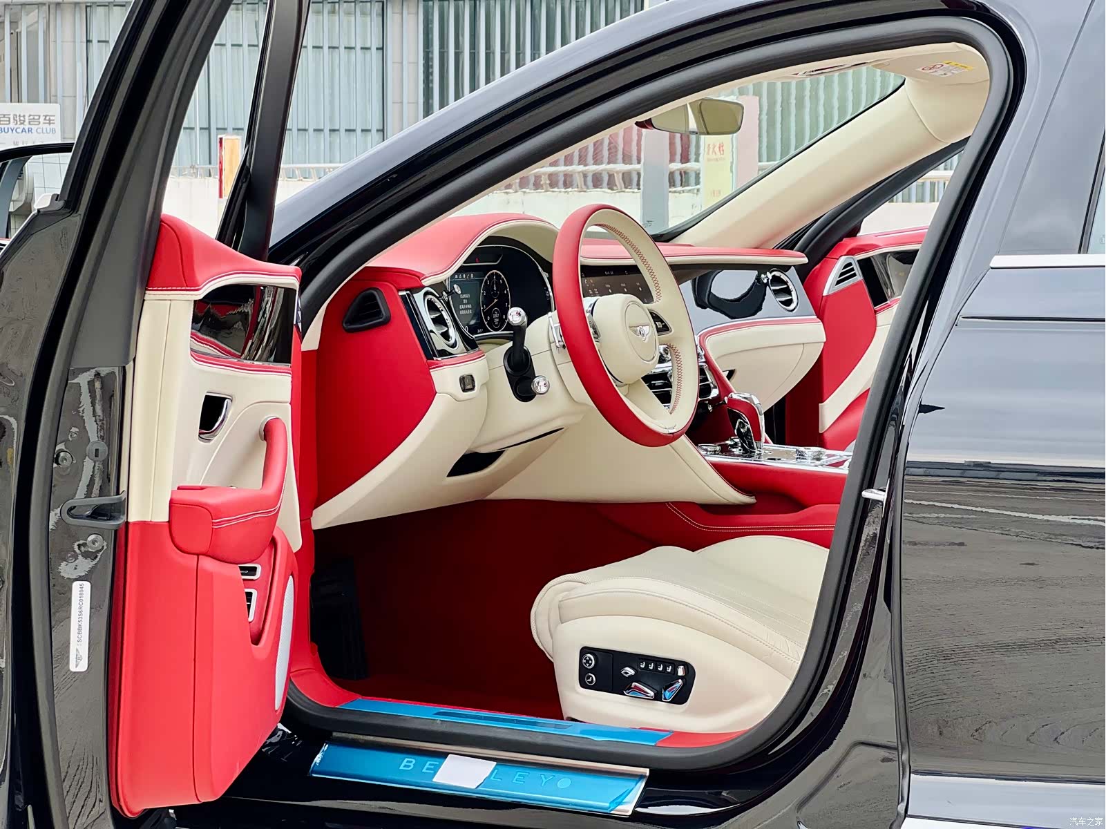 Bentley Flying Spur, 2025 4