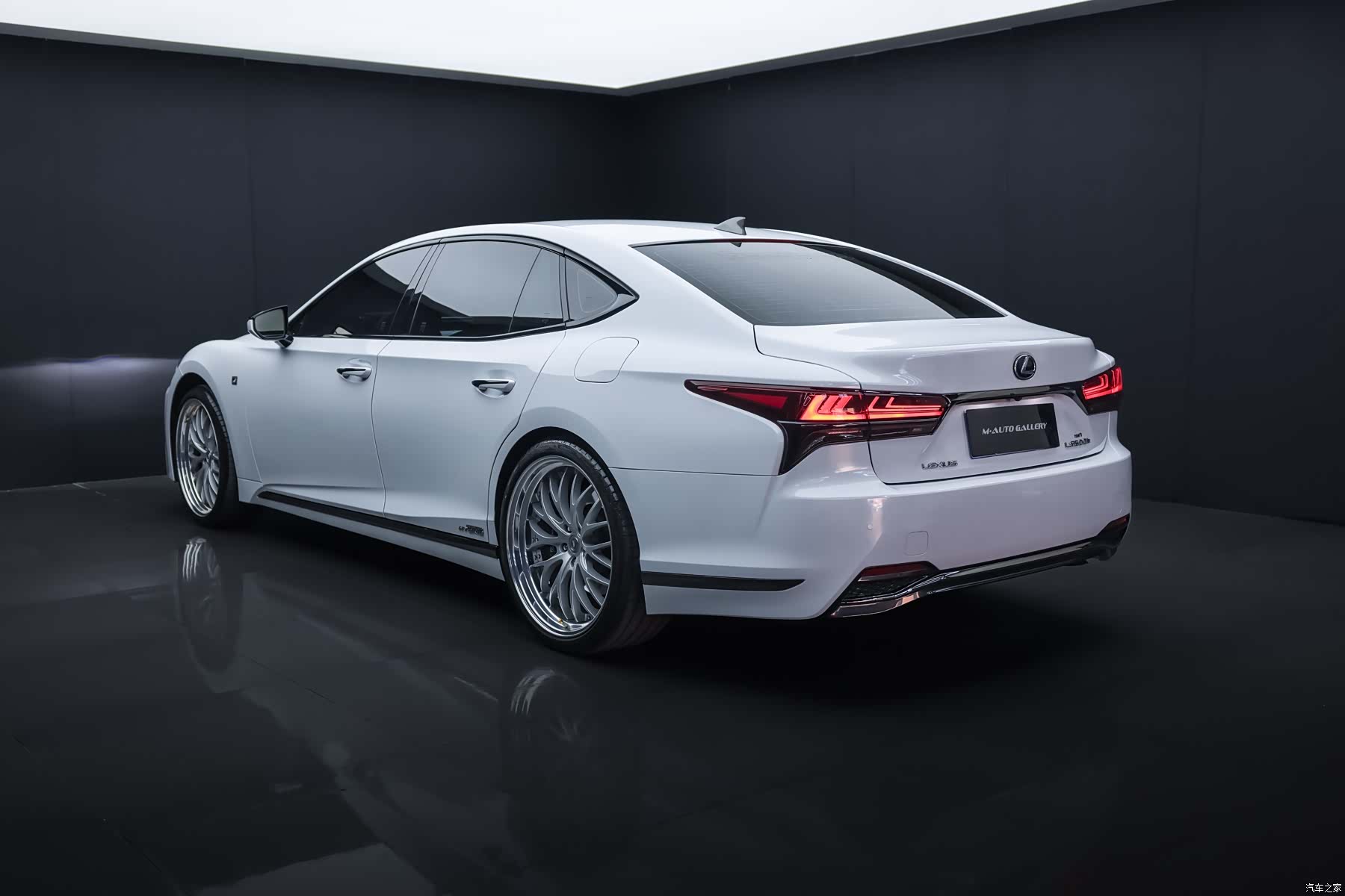 Lexus LS, 2018 6