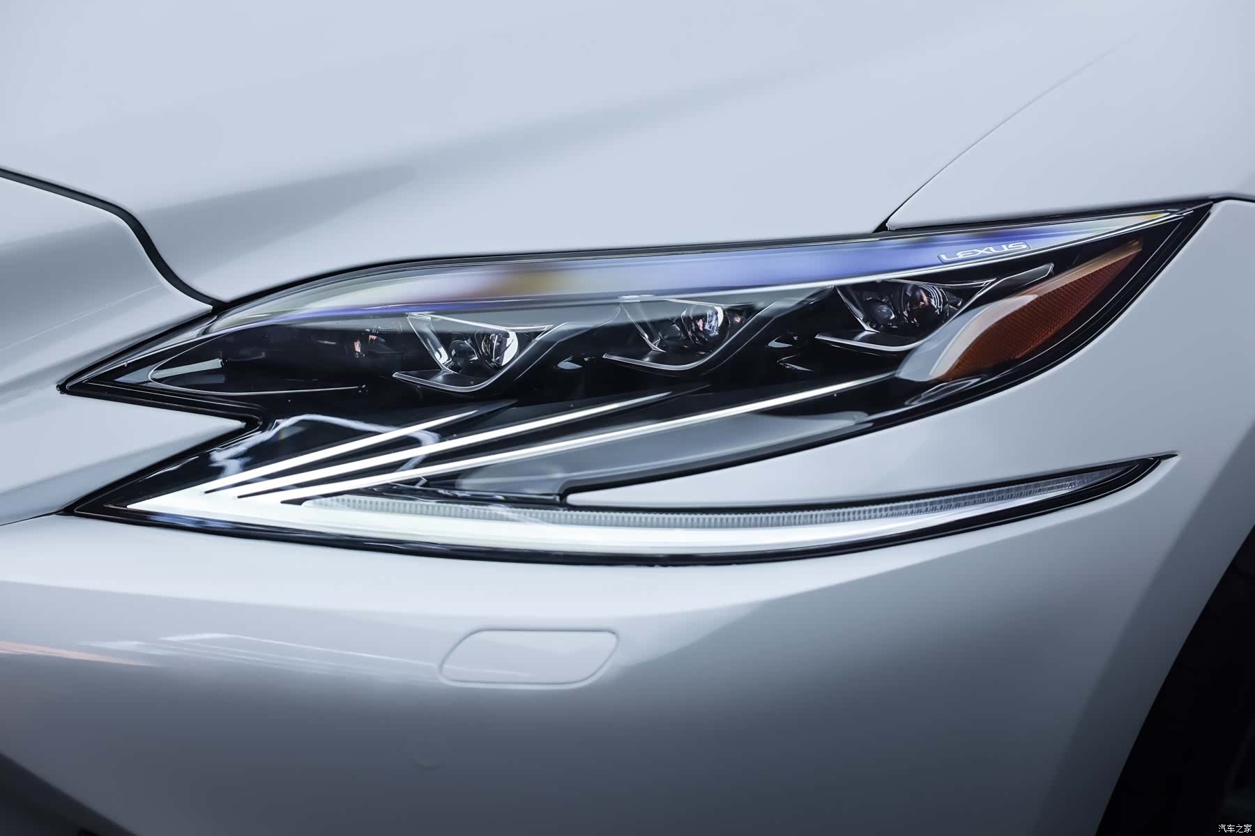 Lexus LS, 2018 29