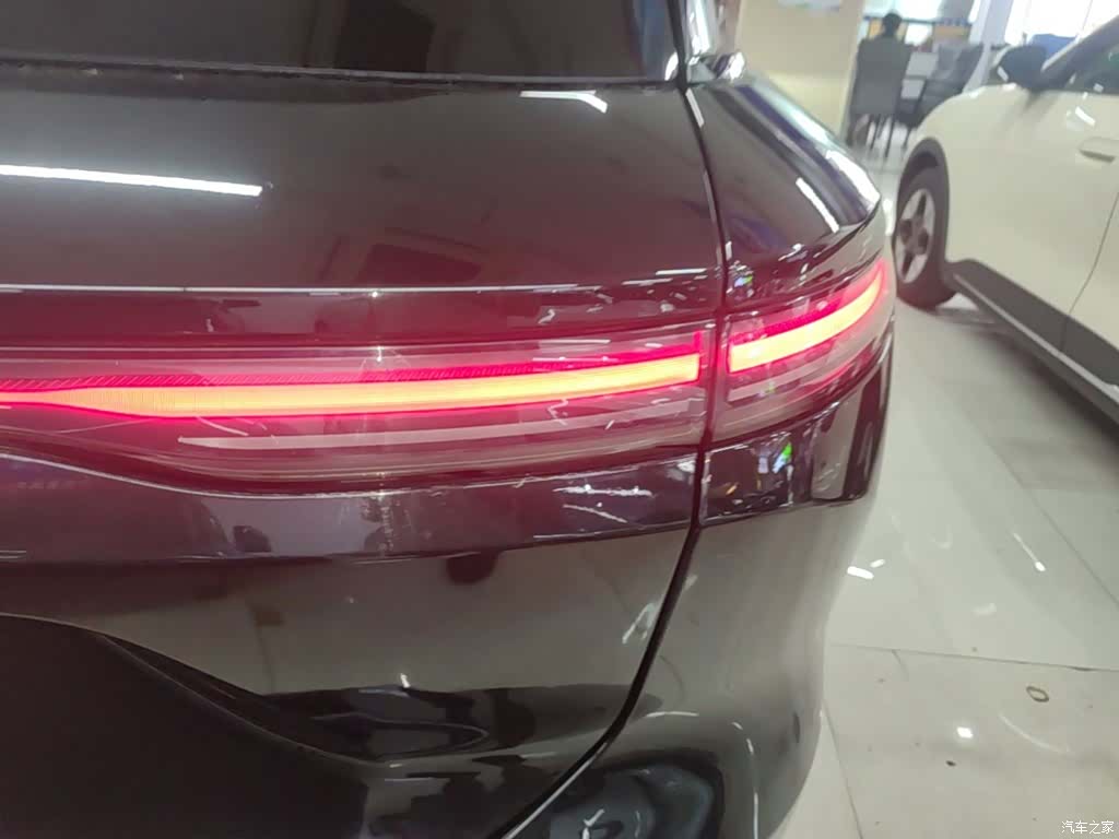 NIO ES8, 2023 8