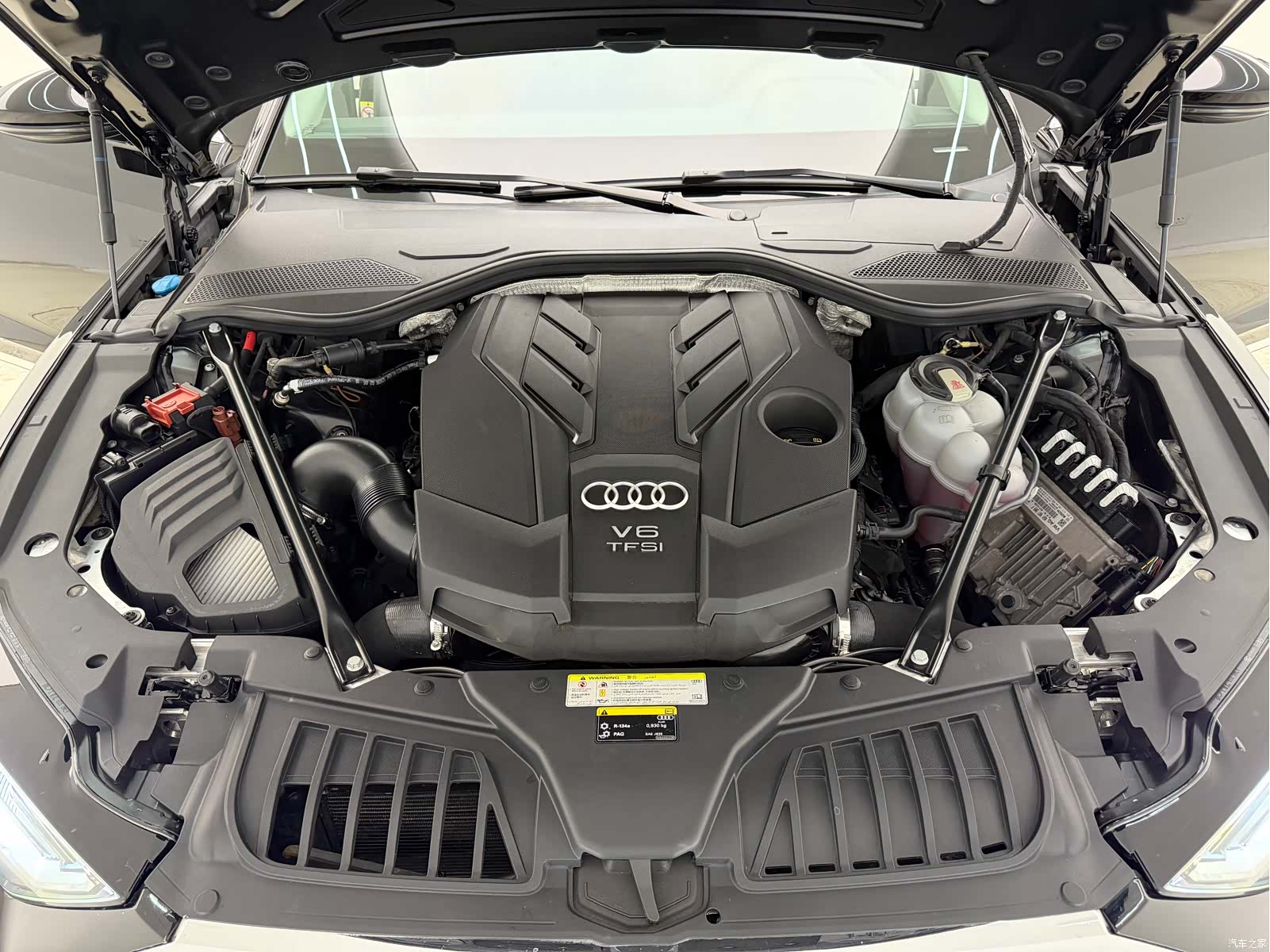 Audi A8L, 2019 21