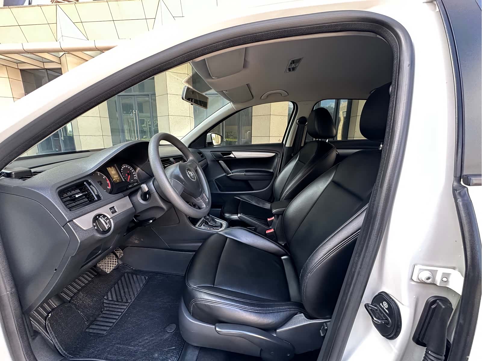 Volkswagen Lavida, 2014 12
