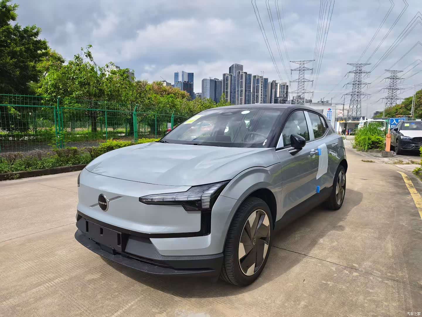 Volvo EX30, 2026 1