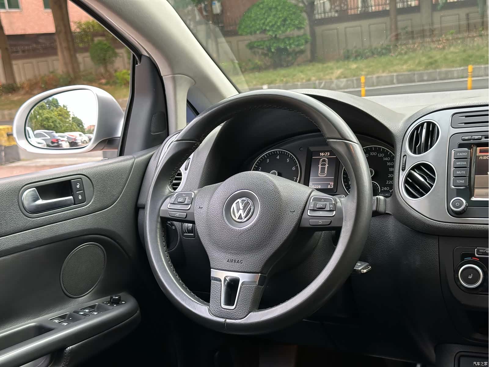 Volkswagen Golf, 2011 19