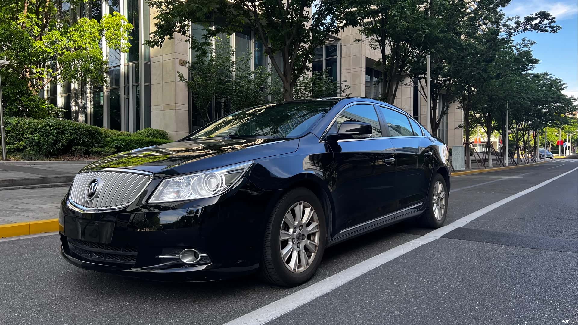 Buick LaCrosse, 2011 3