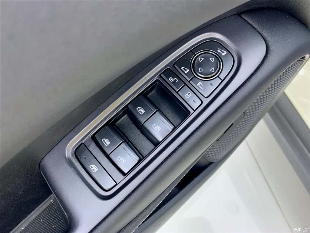 BYD Seal, 2025 29