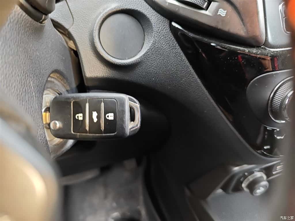 Changan CS15, 2016 17