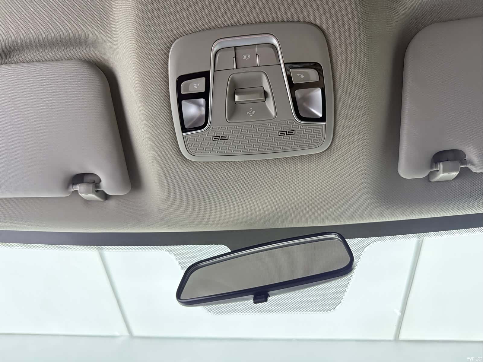 Geely Coolray, 2021 16