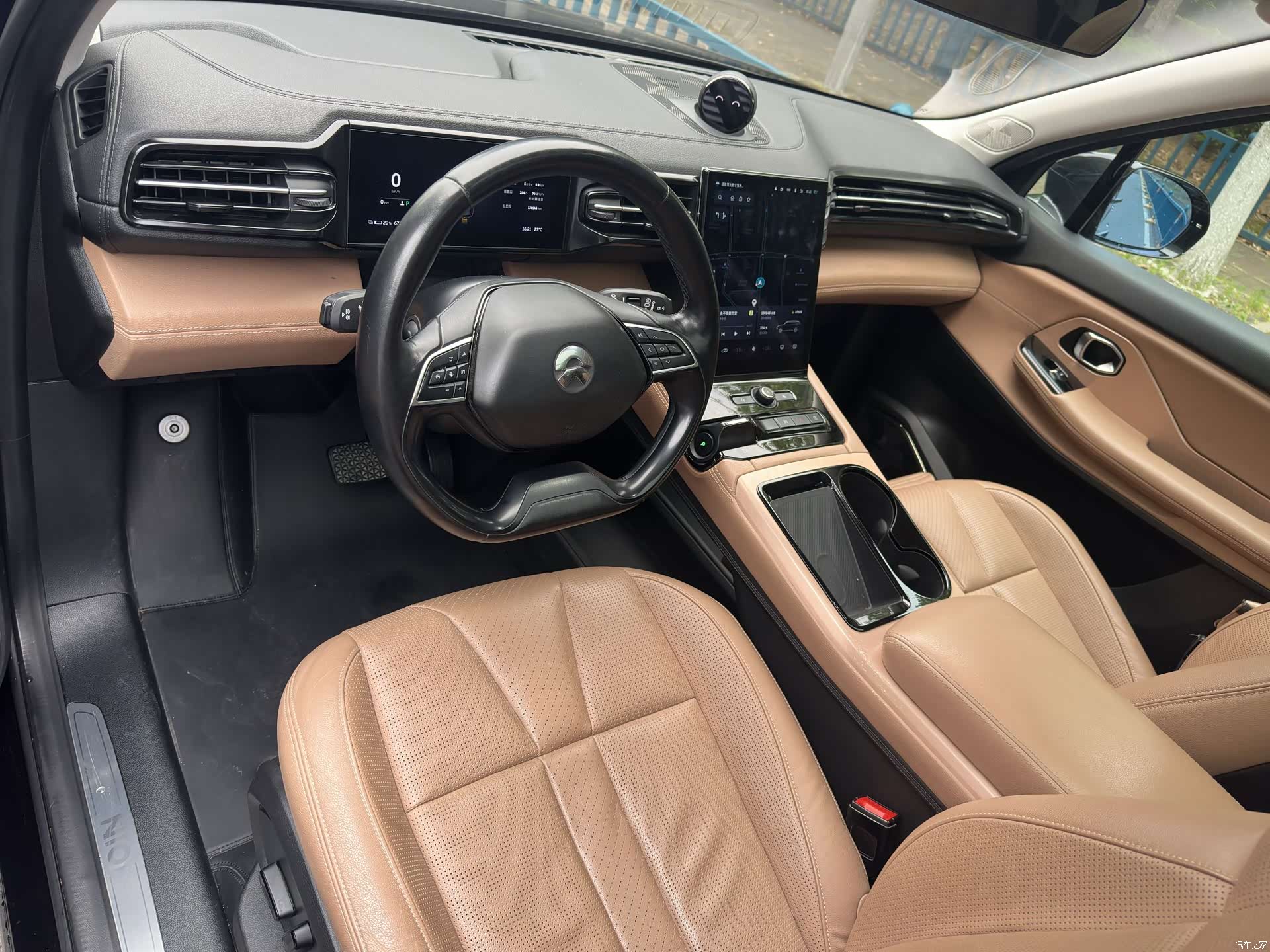 NIO ES8, 2019 4