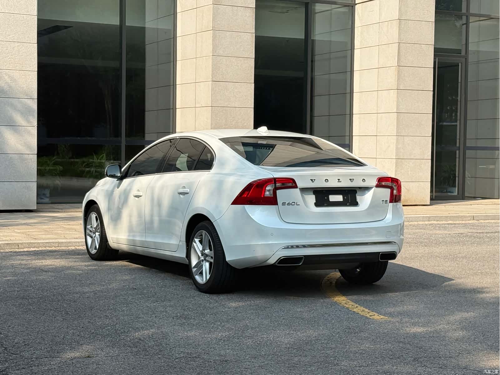 Volvo S60, 2015 19