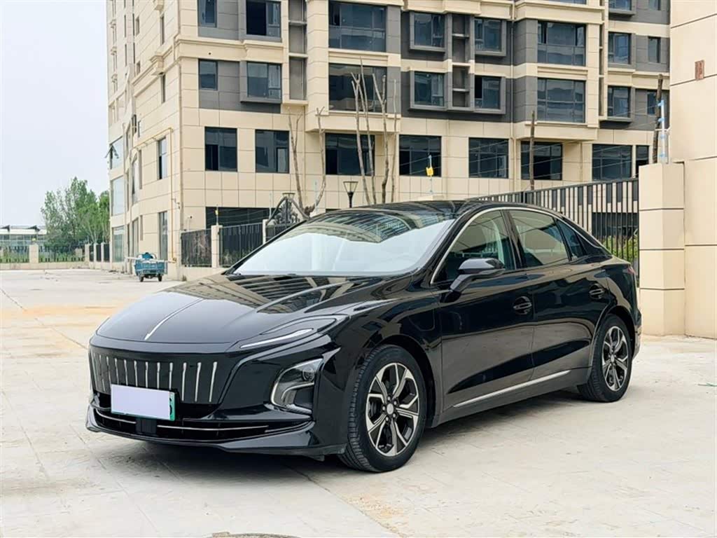 Hongqi E-QM5