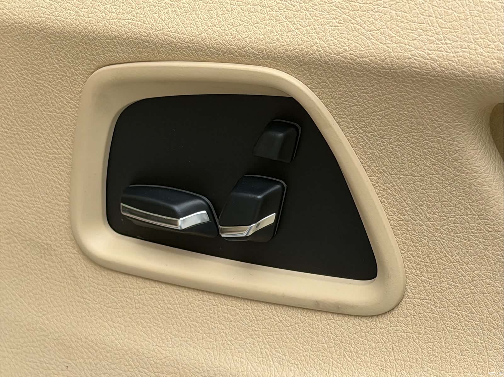 BMW 5 Series, 2010 12