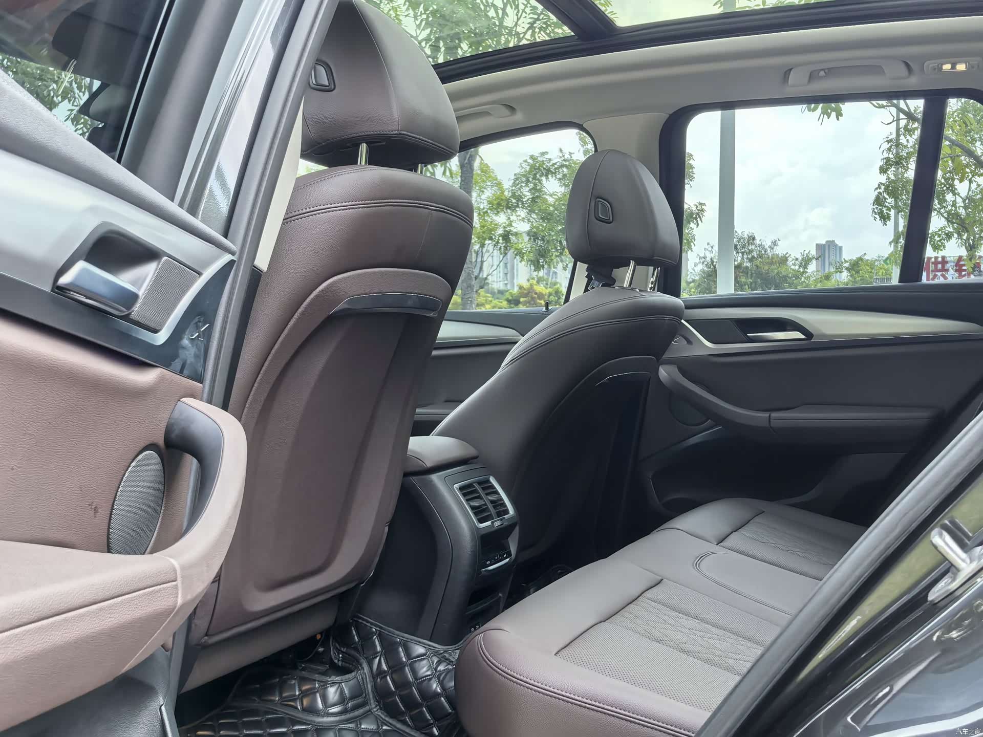 BMW iX3, 2024 10