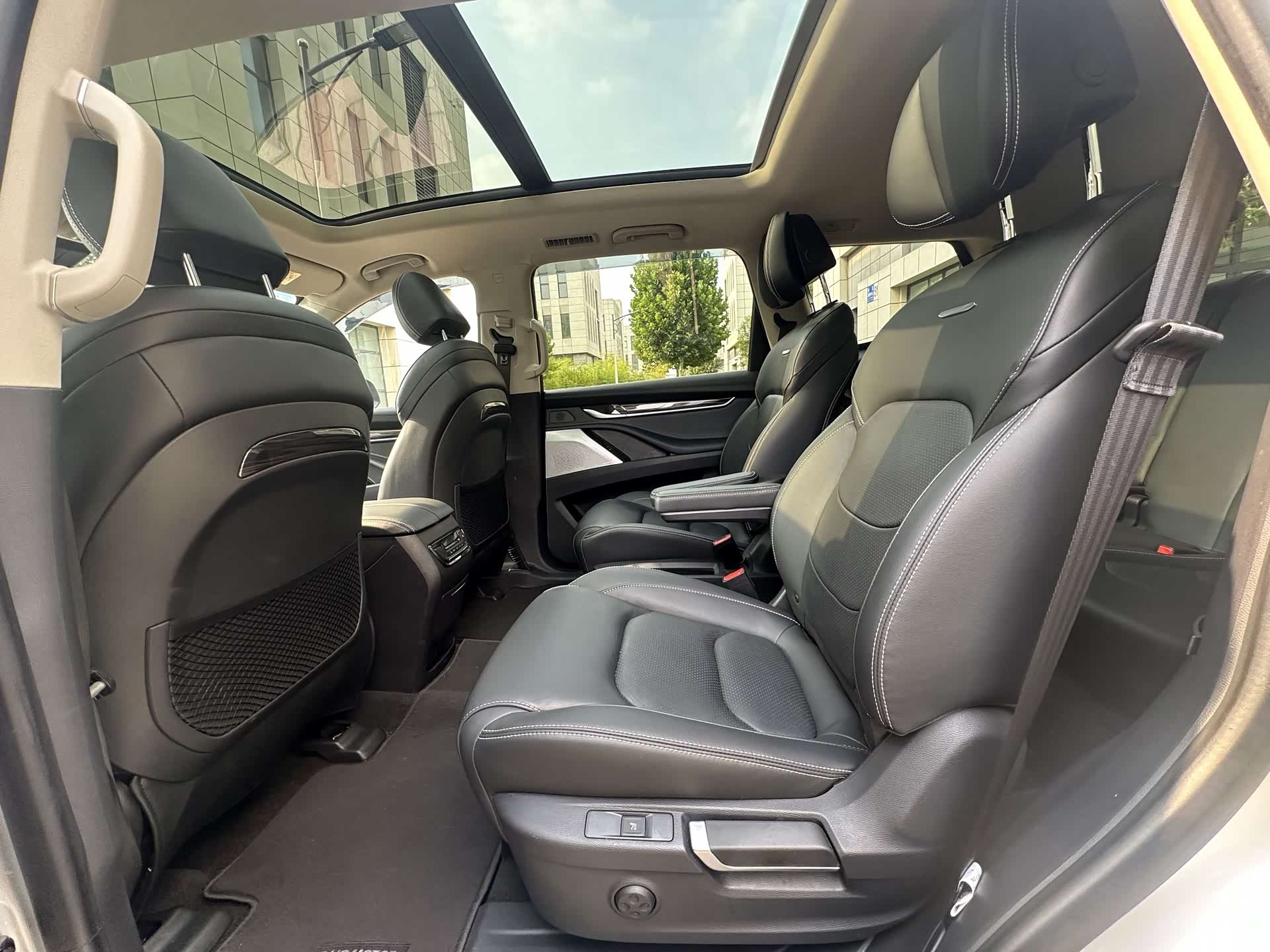 Maxus D90, 2018 11