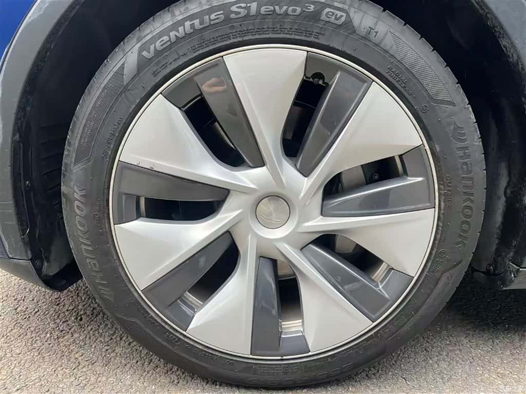 Tesla Model Y, 2022 9