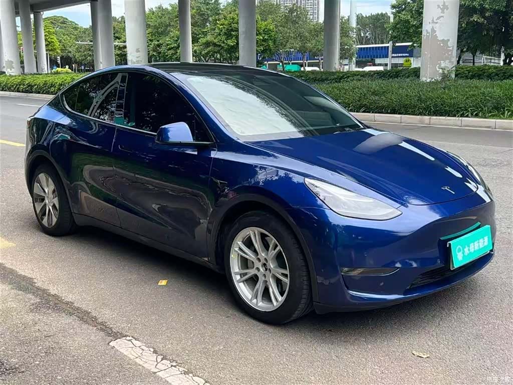 Tesla Model Y, 2022 10