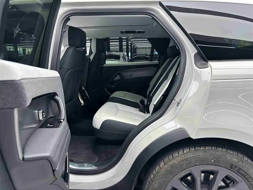 Land Rover Range Rover Sport Land Rover Range Rover Sport