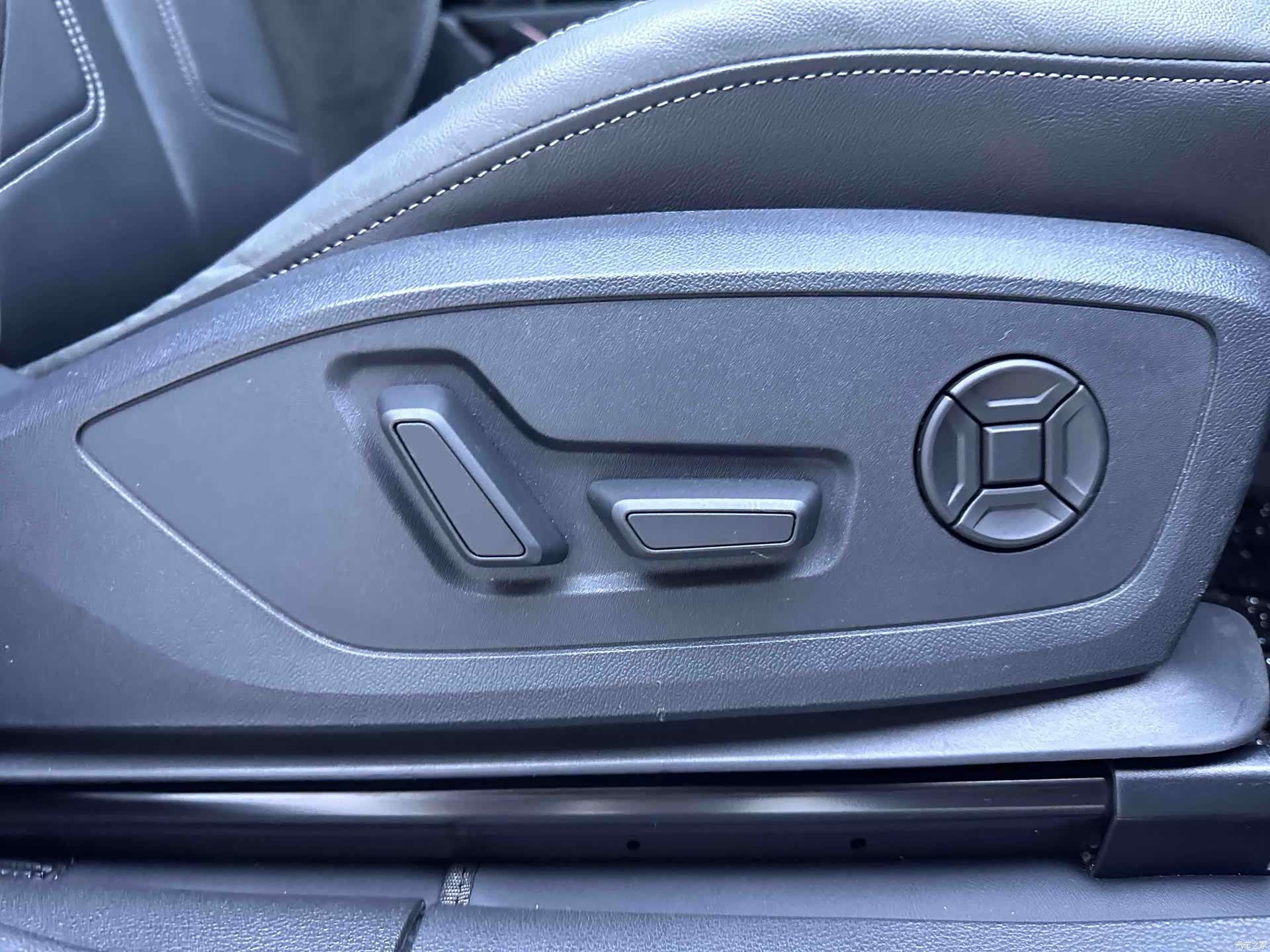 Audi Q3, 2021 13
