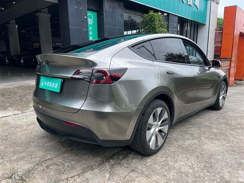 Tesla Model Y, 2021 6