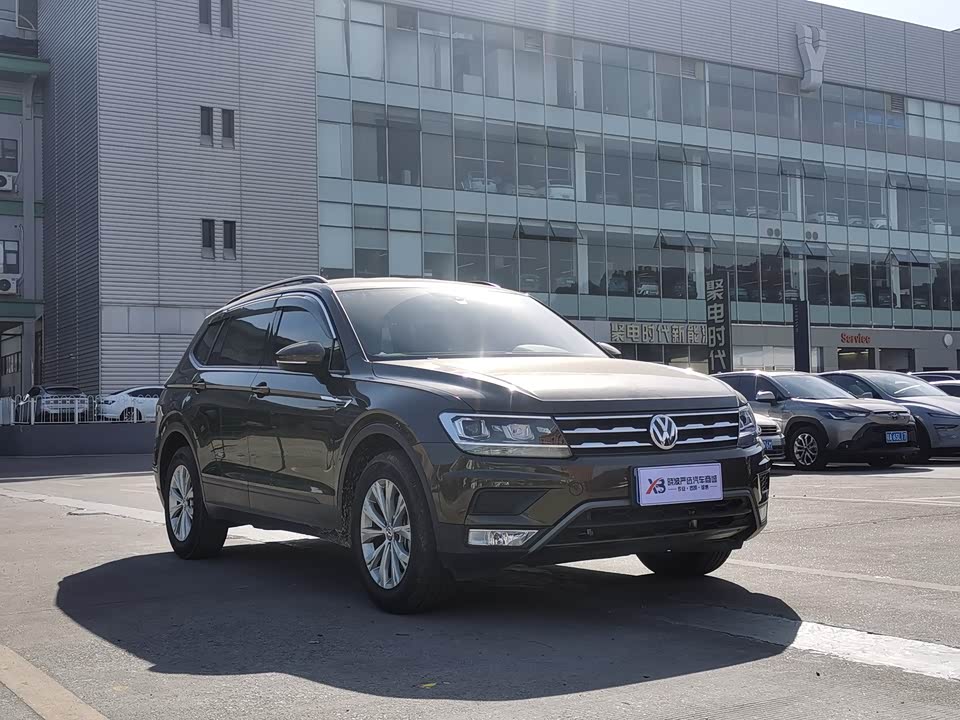 Volkswagen Tiguan L