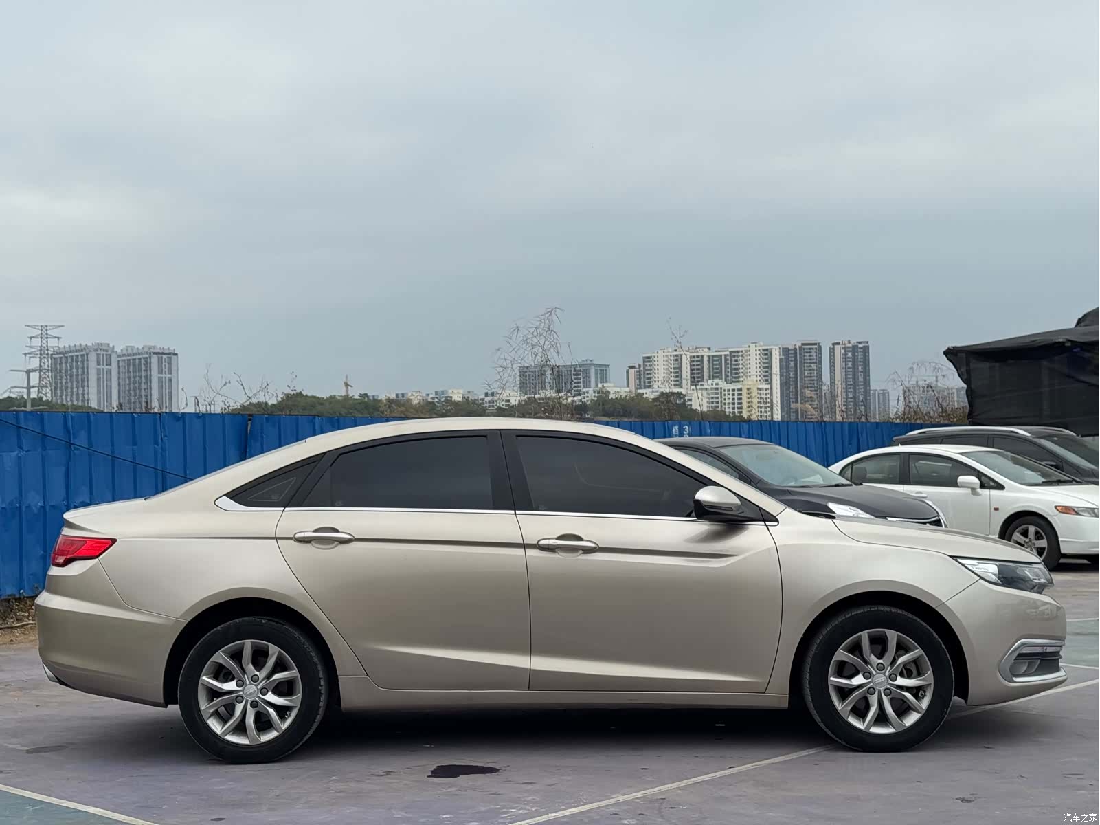 Geely Emgrand, 2017 4