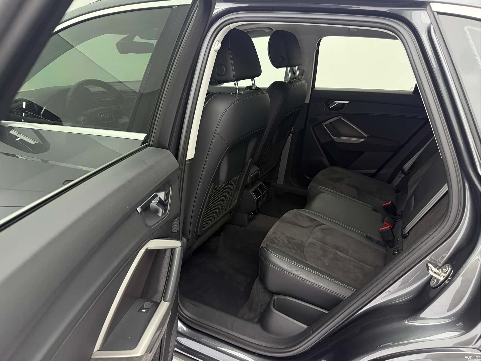 Audi Q3, 2022 14