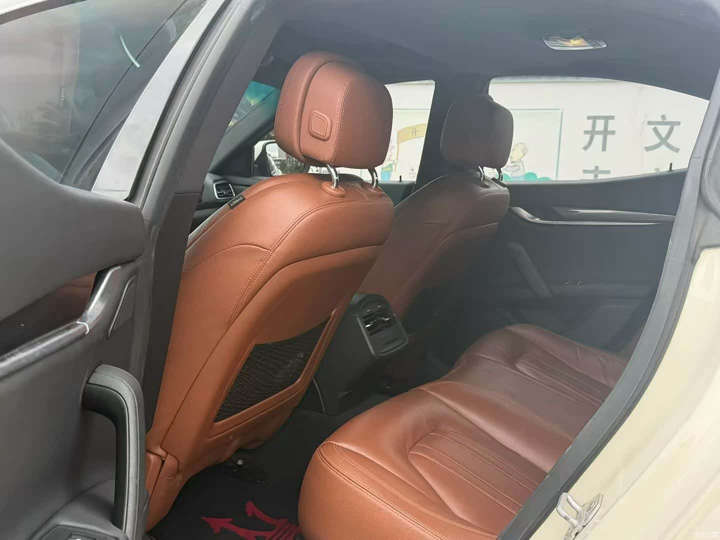 Maserati Ghibli, 2016 все фото