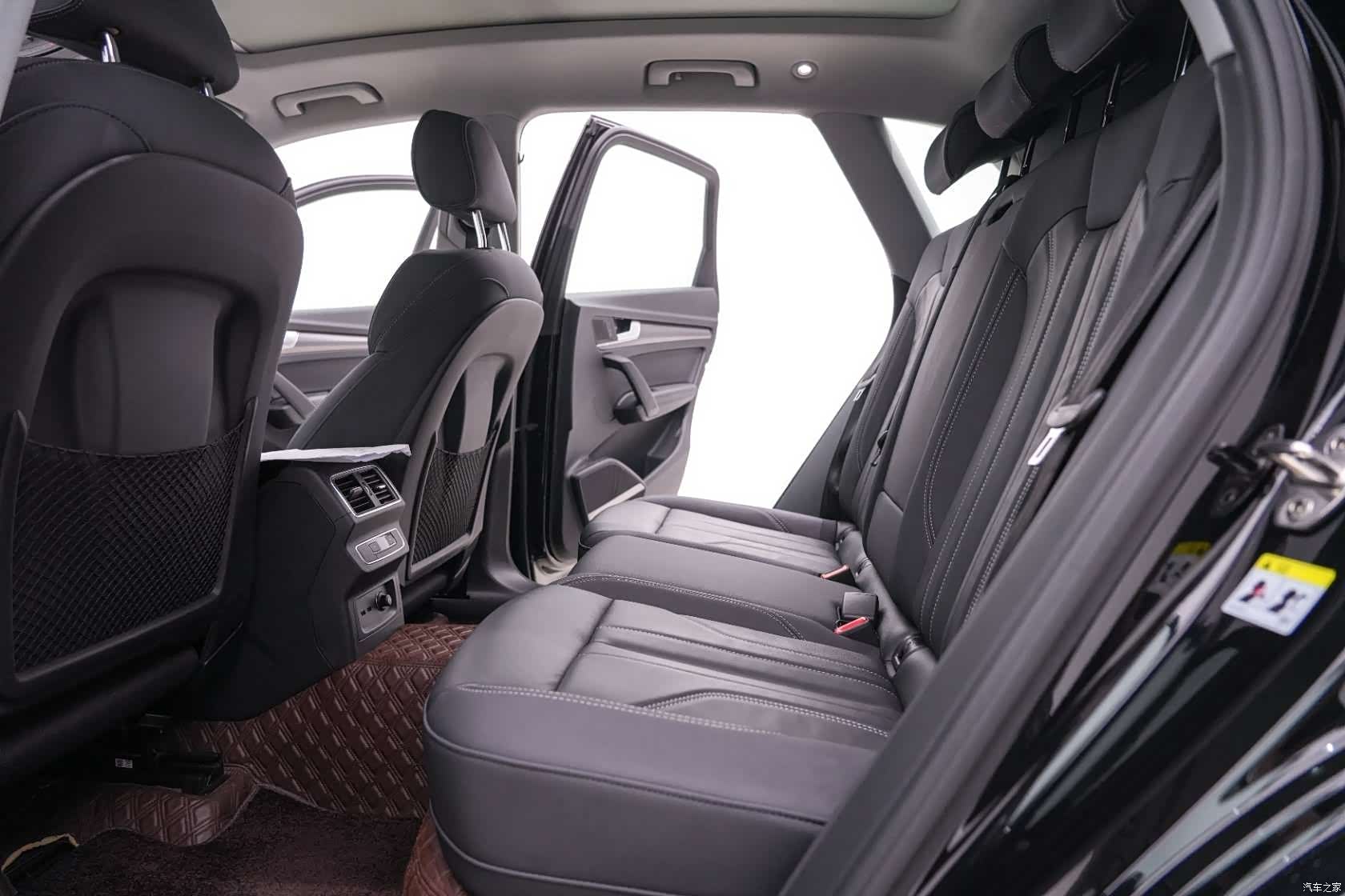 Audi Q5L, 2021 23
