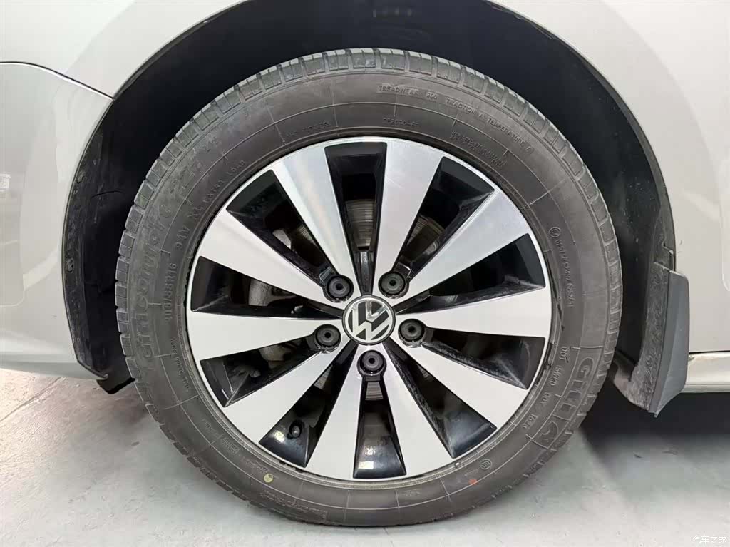 Volkswagen Sagitar, 2018 15