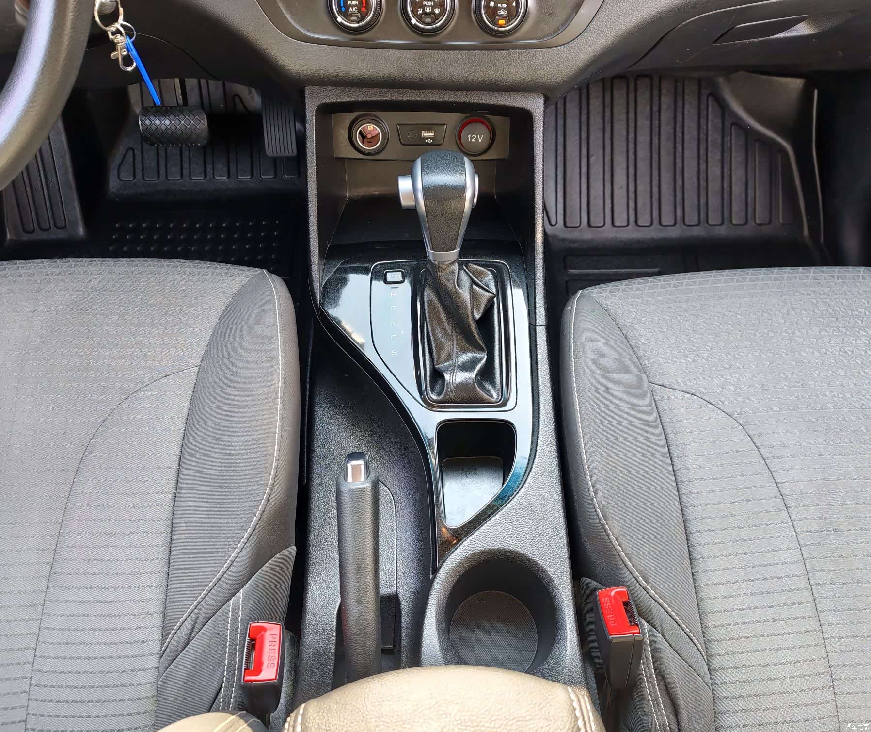 Wuling 730, 2020 15