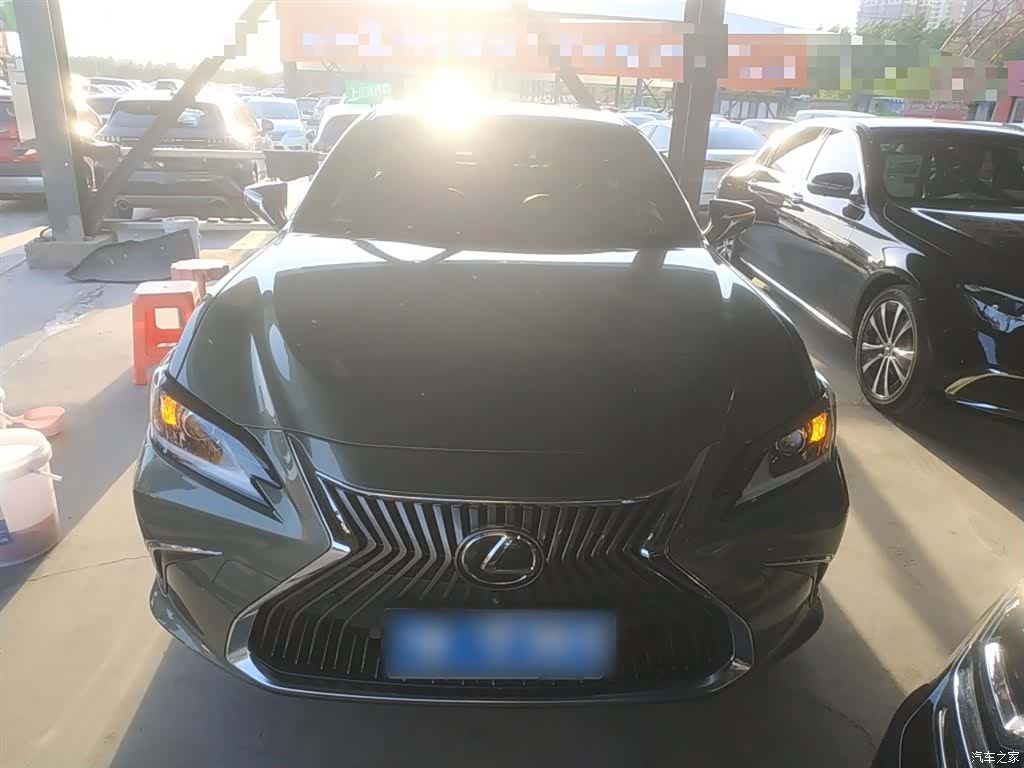 Lexus ES, 2020 3