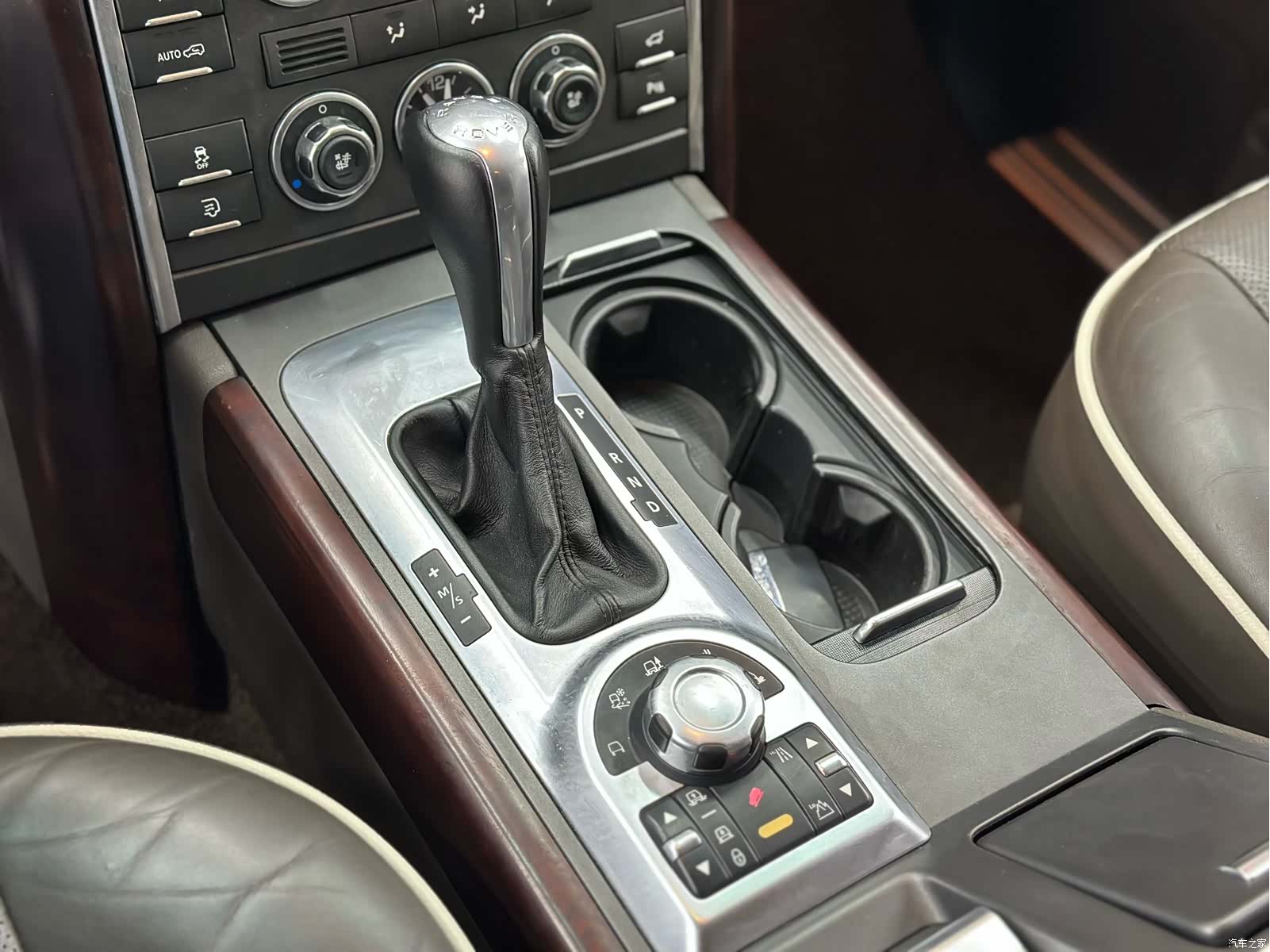 Land Rover Range Rover, 2011 18