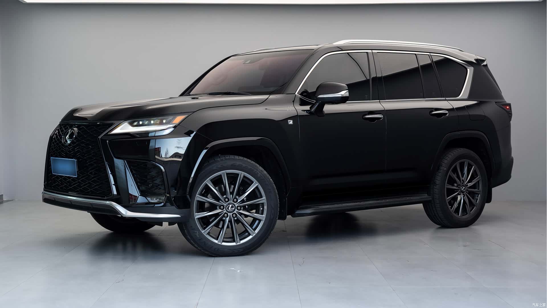 Lexus LX, 2023 2