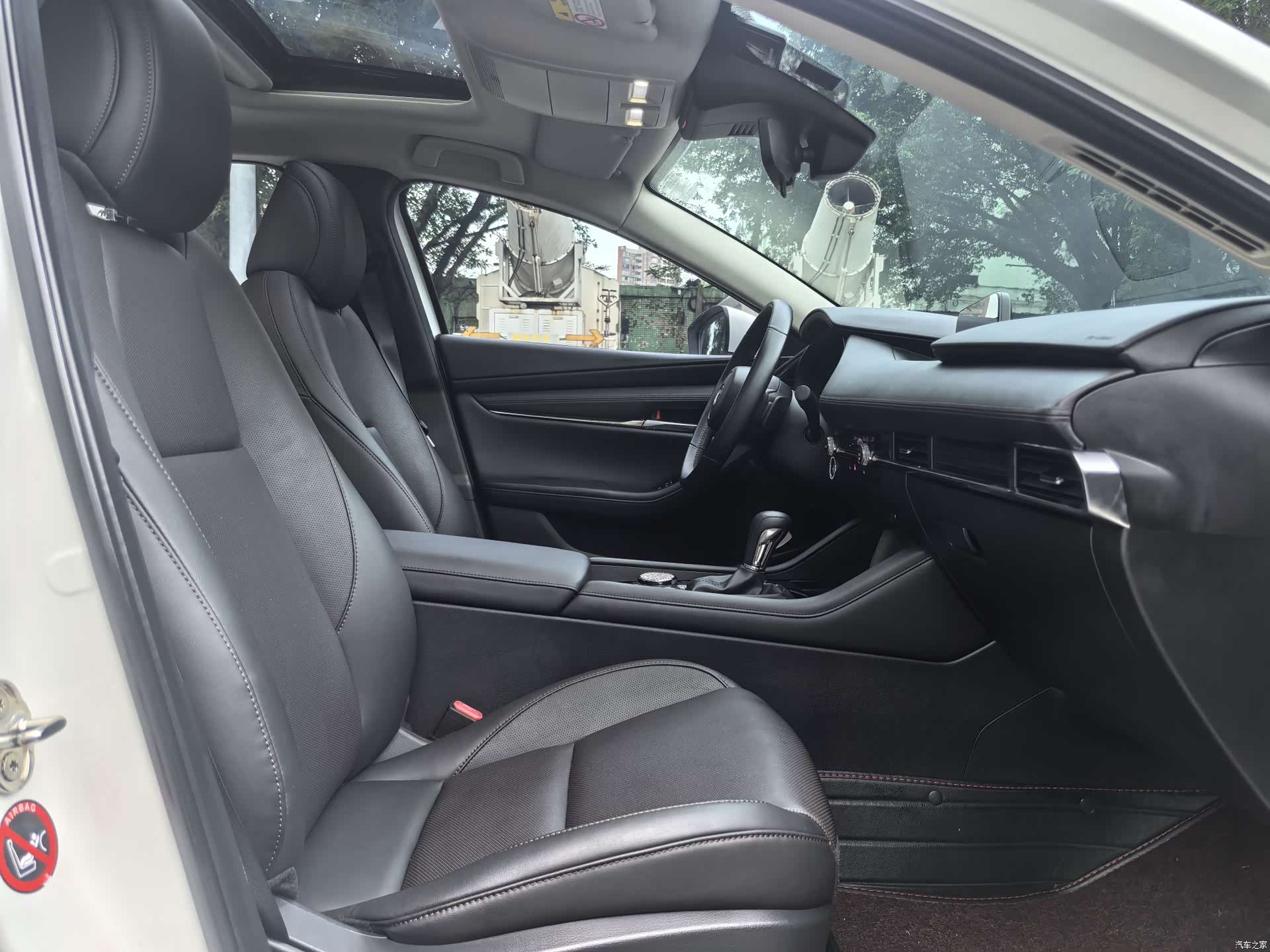 Mazda Mazda3, 2022 13
