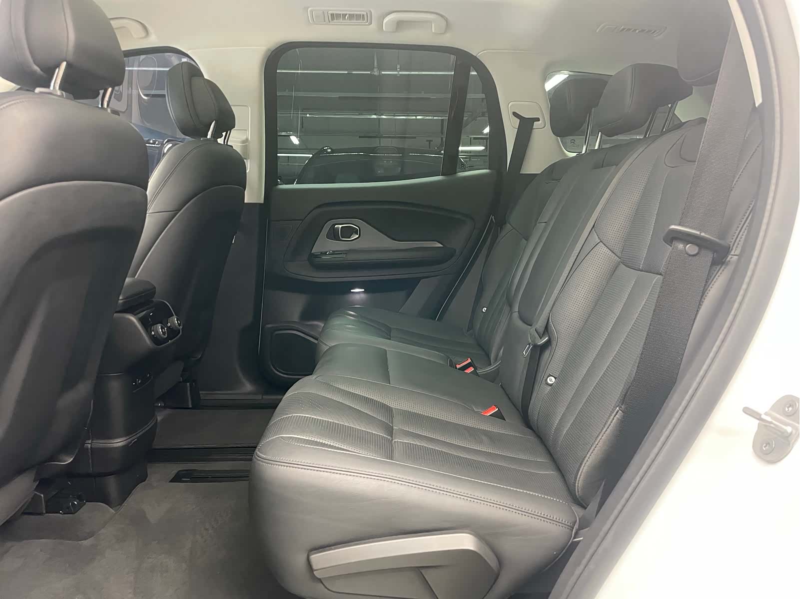 NIO ES8, 2019 13