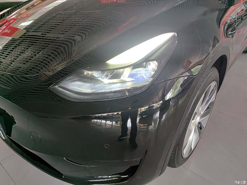 Tesla Model Y, 2022 24