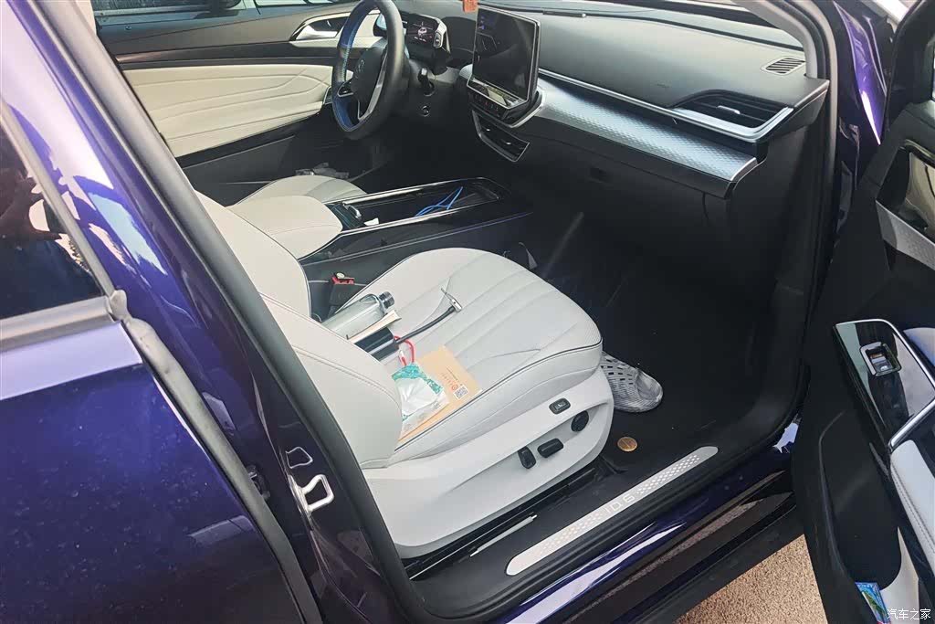Volkswagen ID.6, 2022 8