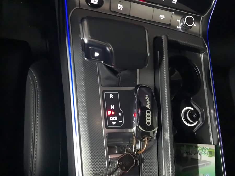 Audi A6L 2025, фото 16