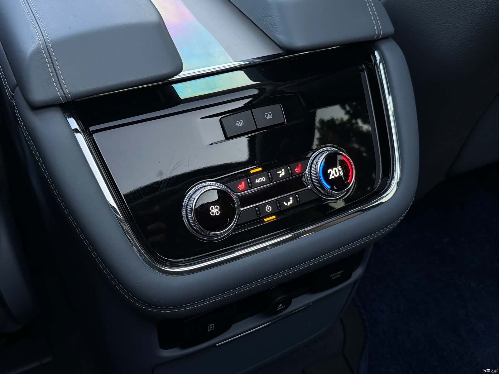 Lincoln Navigator, 2019 27