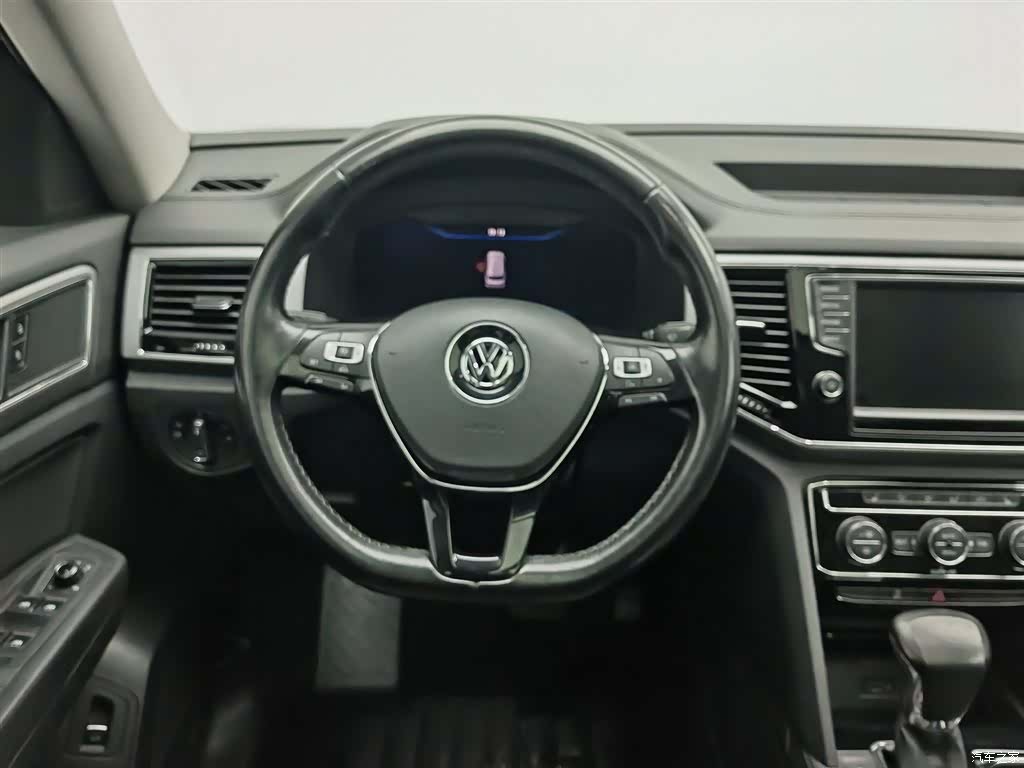 Volkswagen Teramont, 2018 11